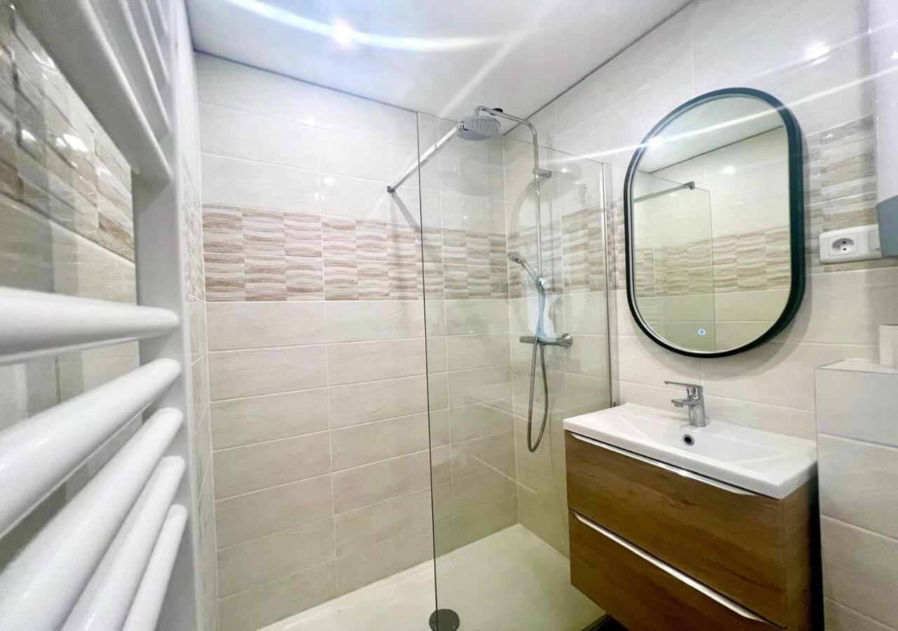 Studio Eclat Marine 3 Etoiles - Vue Mer - Parking-Clim-Plage A 20 Metres - Capitalchic Services Saint-Aygulf Fréjus Exterior photo